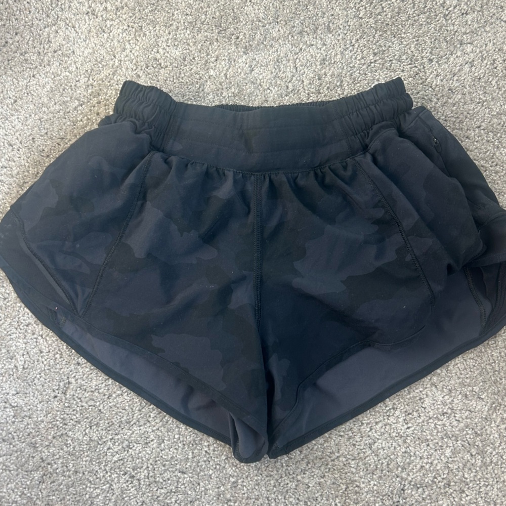 Lululemon Hotty Hot Short